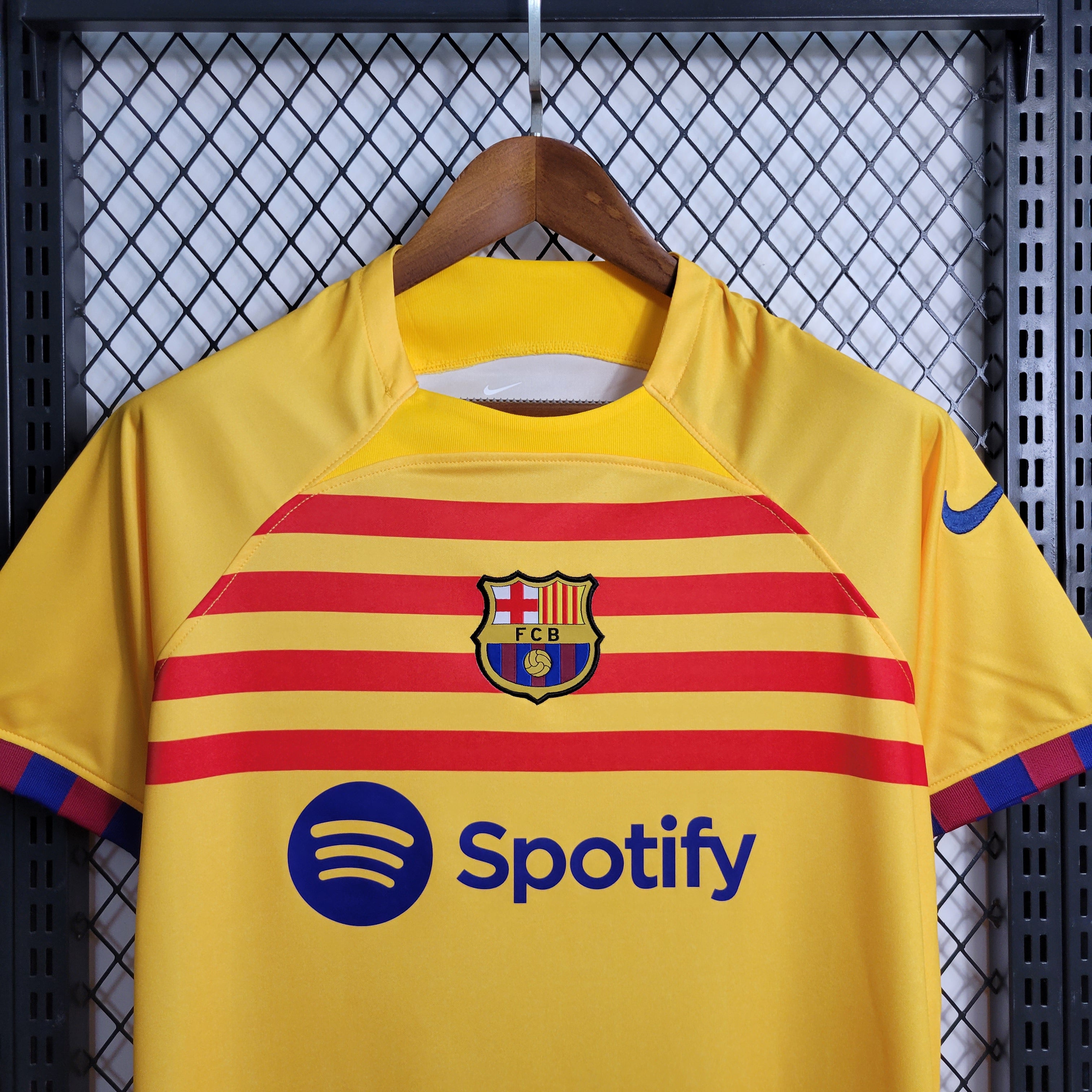 Camisa Barcelona II 23/24 Amarela e Vermelho