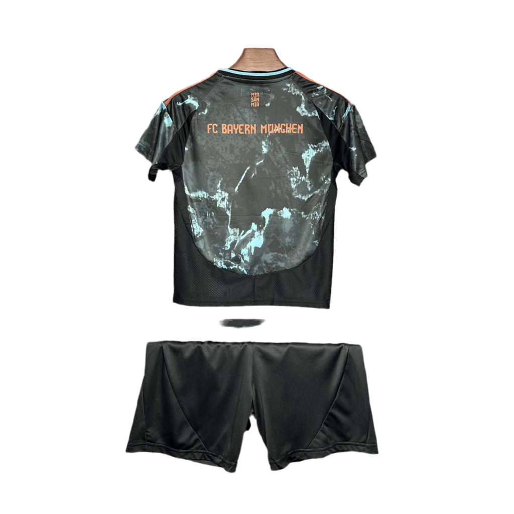 Kit infantil Bayern de Munique II 24/25 - Preto e Verde claro