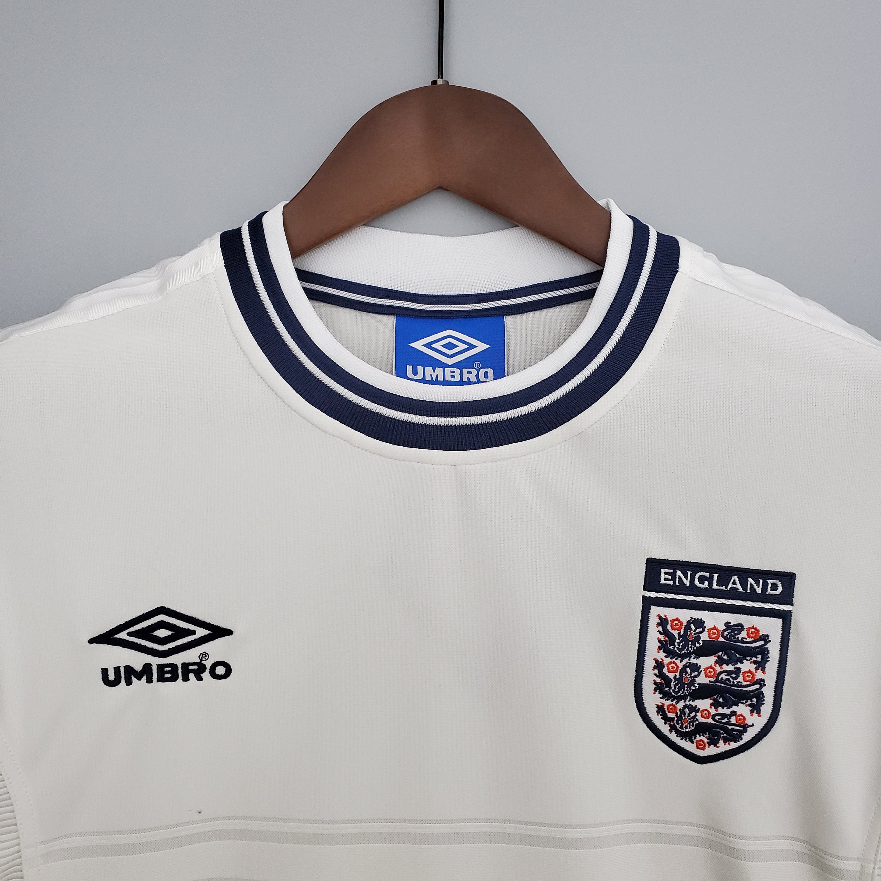 Camisa Inglaterra Retrô 2000 Branca