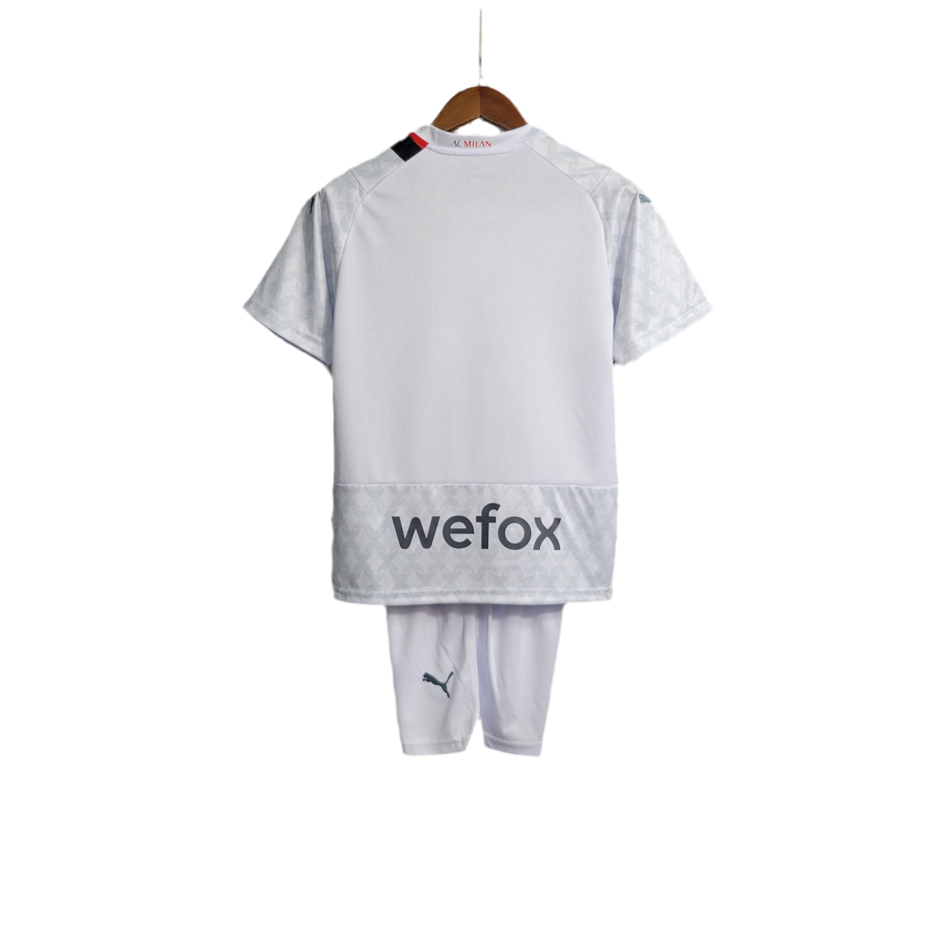 Kit infantil Milan II 23/24 Branco