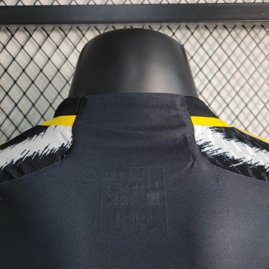 Camisa Juventus I 23/24 Preta e Branca - Jogador