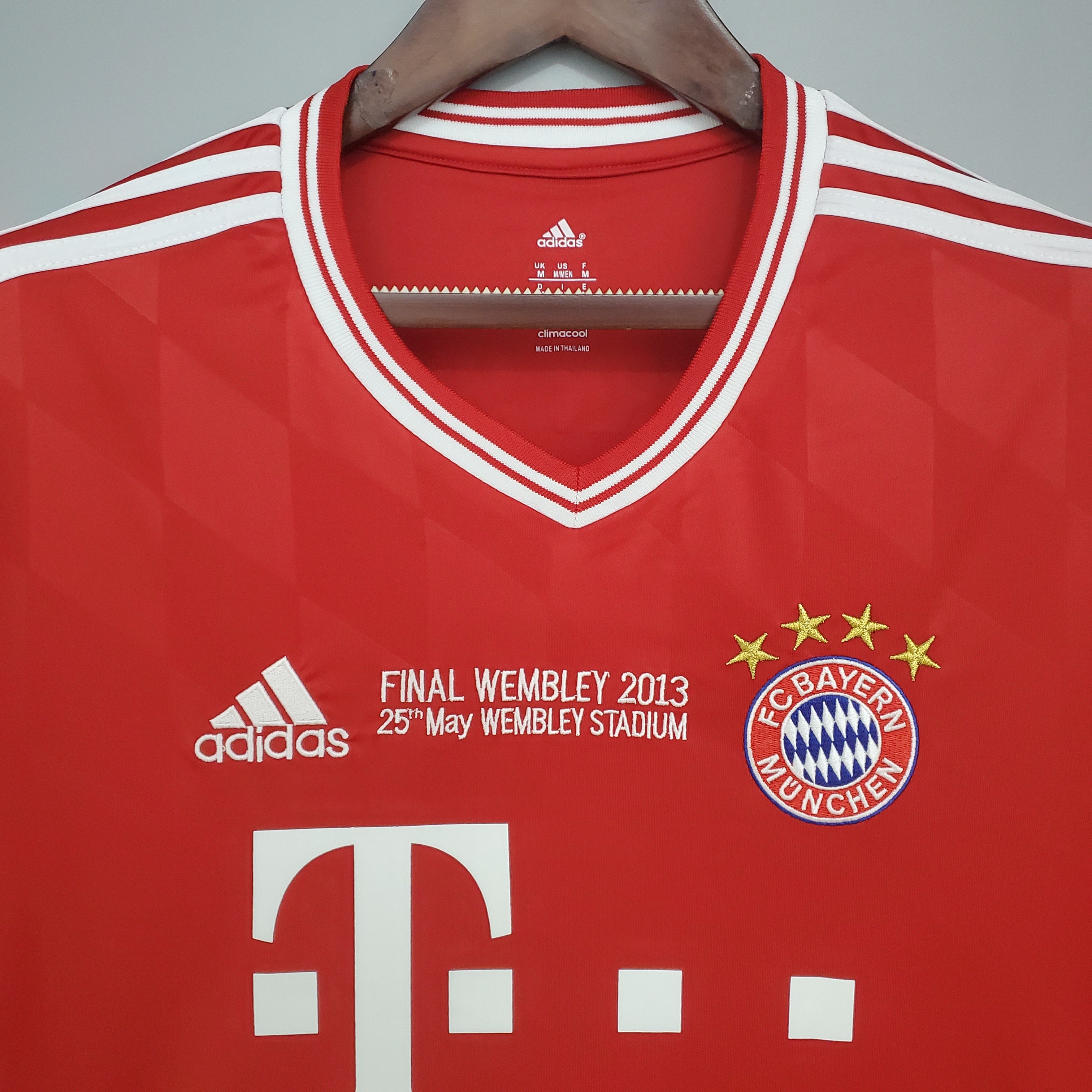 Camisa Manga Longa Bayern de Munique Champions League 2013/14 Vermelha