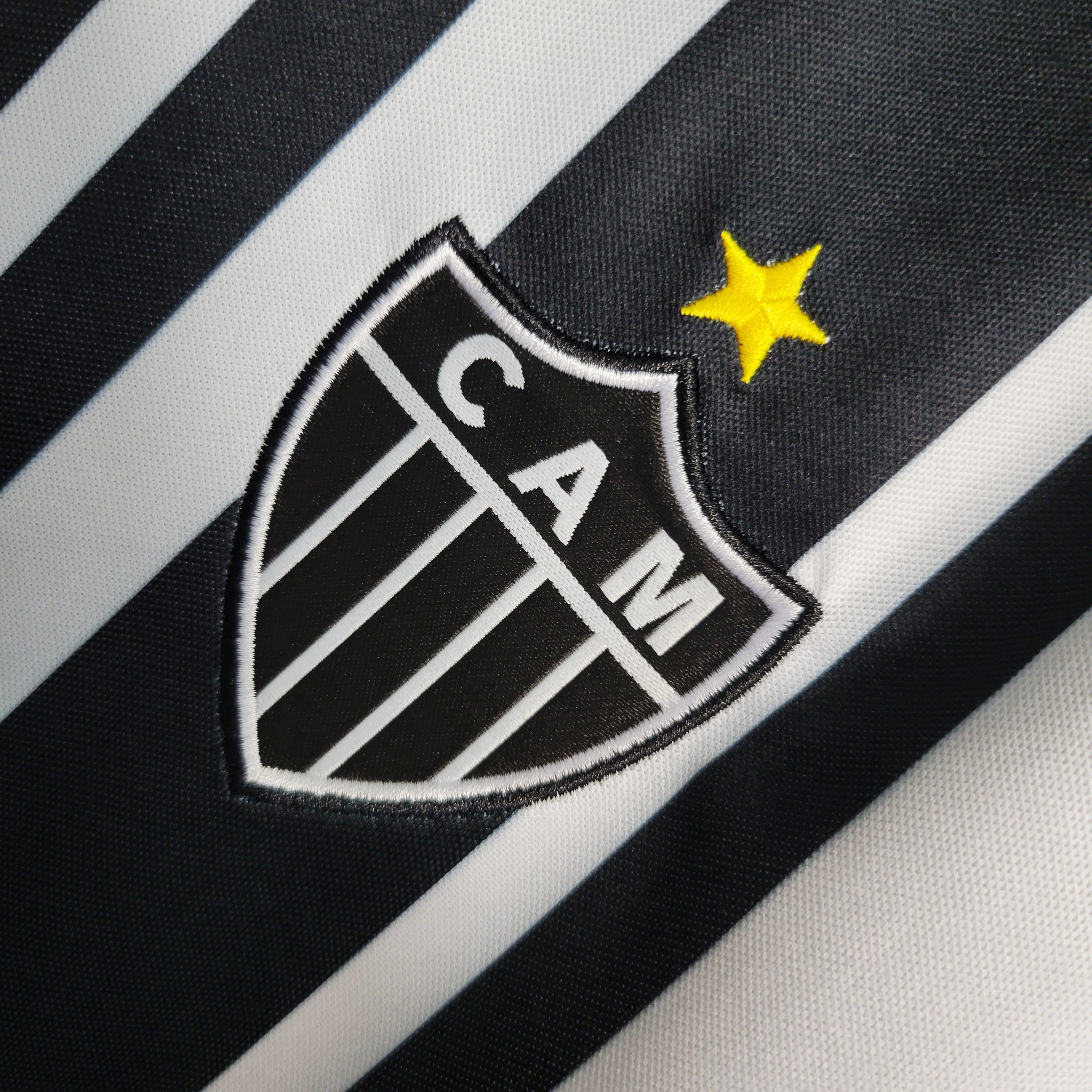 Camisa Feminina Atlético Mineiro I 23/24 Preto e Branco