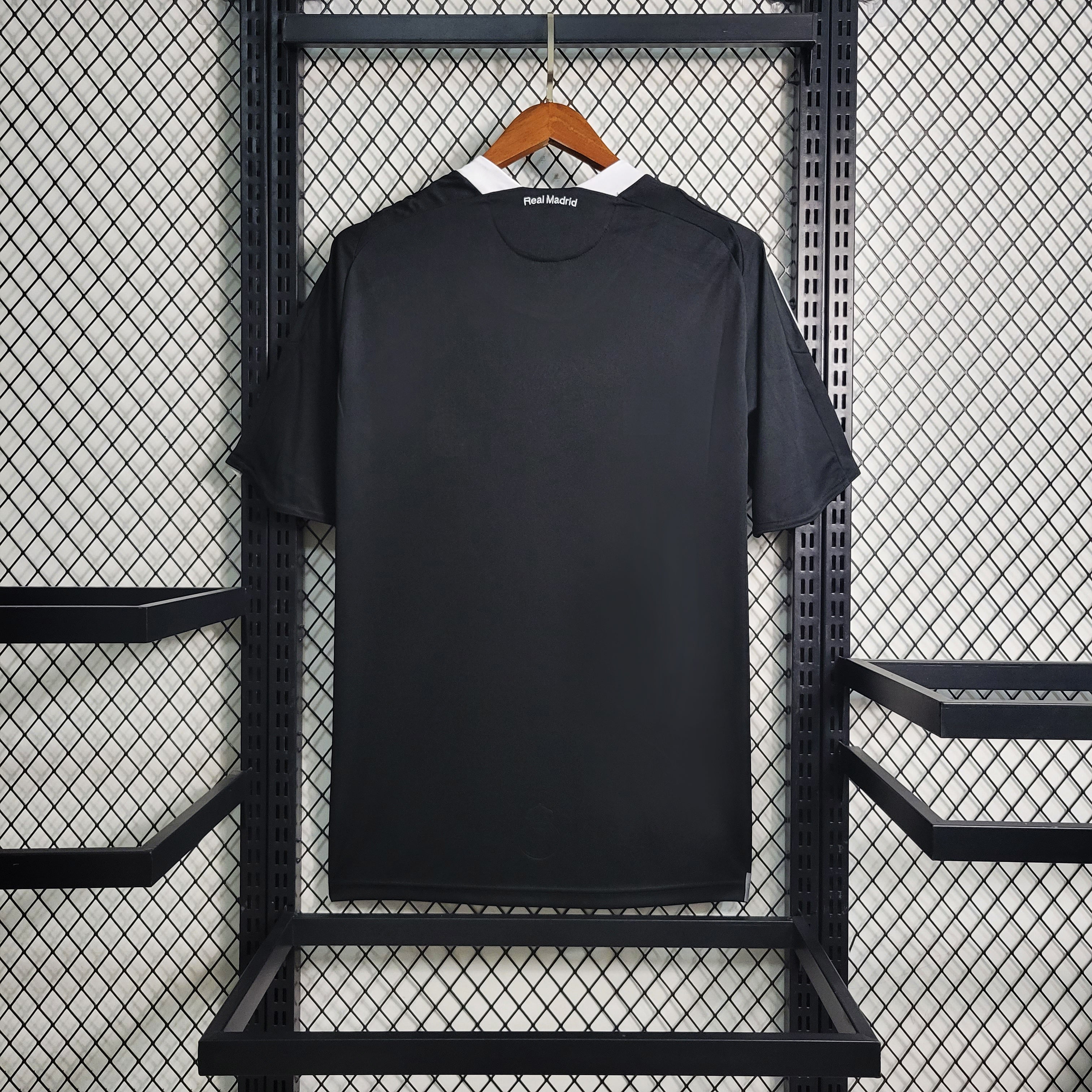 Camisa Real Madrid Retrô 2008/2009 Preta