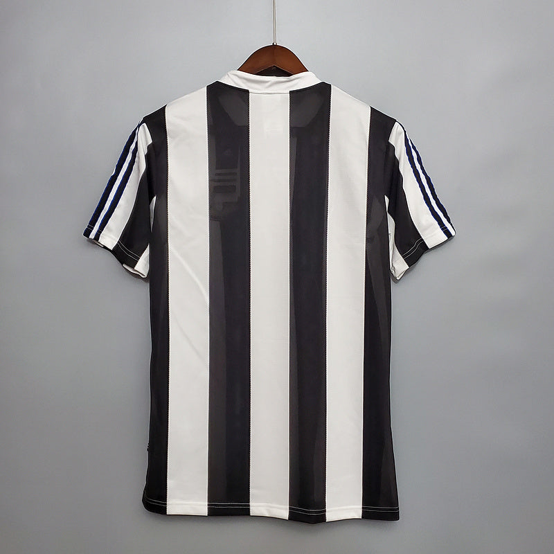 Camisa Newcastle Retrô 1995/1997 Preta e Branca