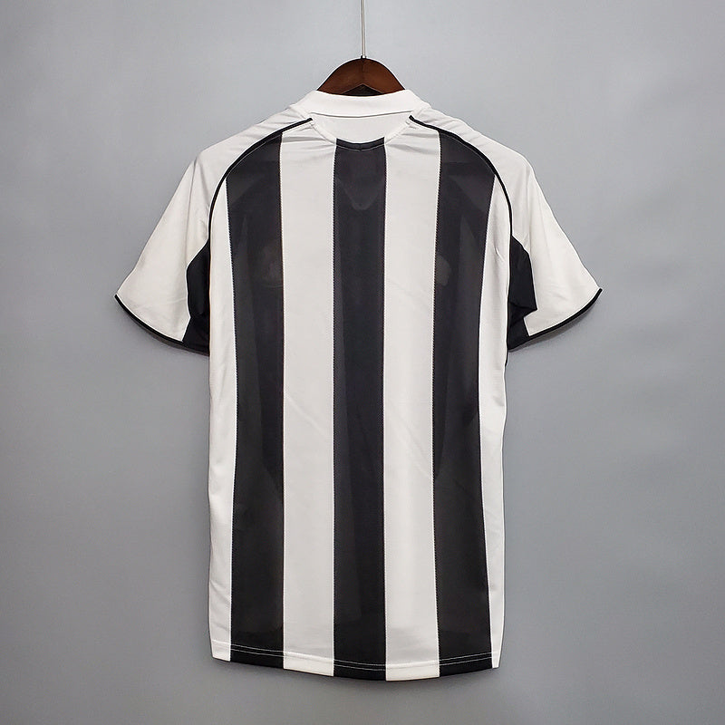 Camisa Newcastle Retrô 2005/2006 Preta e Branca
