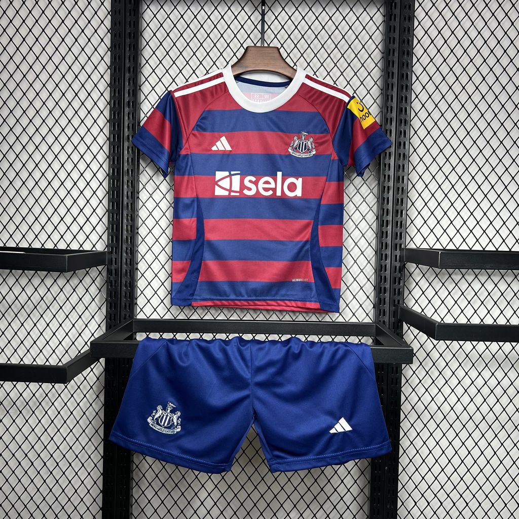 Kit infantil Newcastle II 24/25 - Azul e vinho