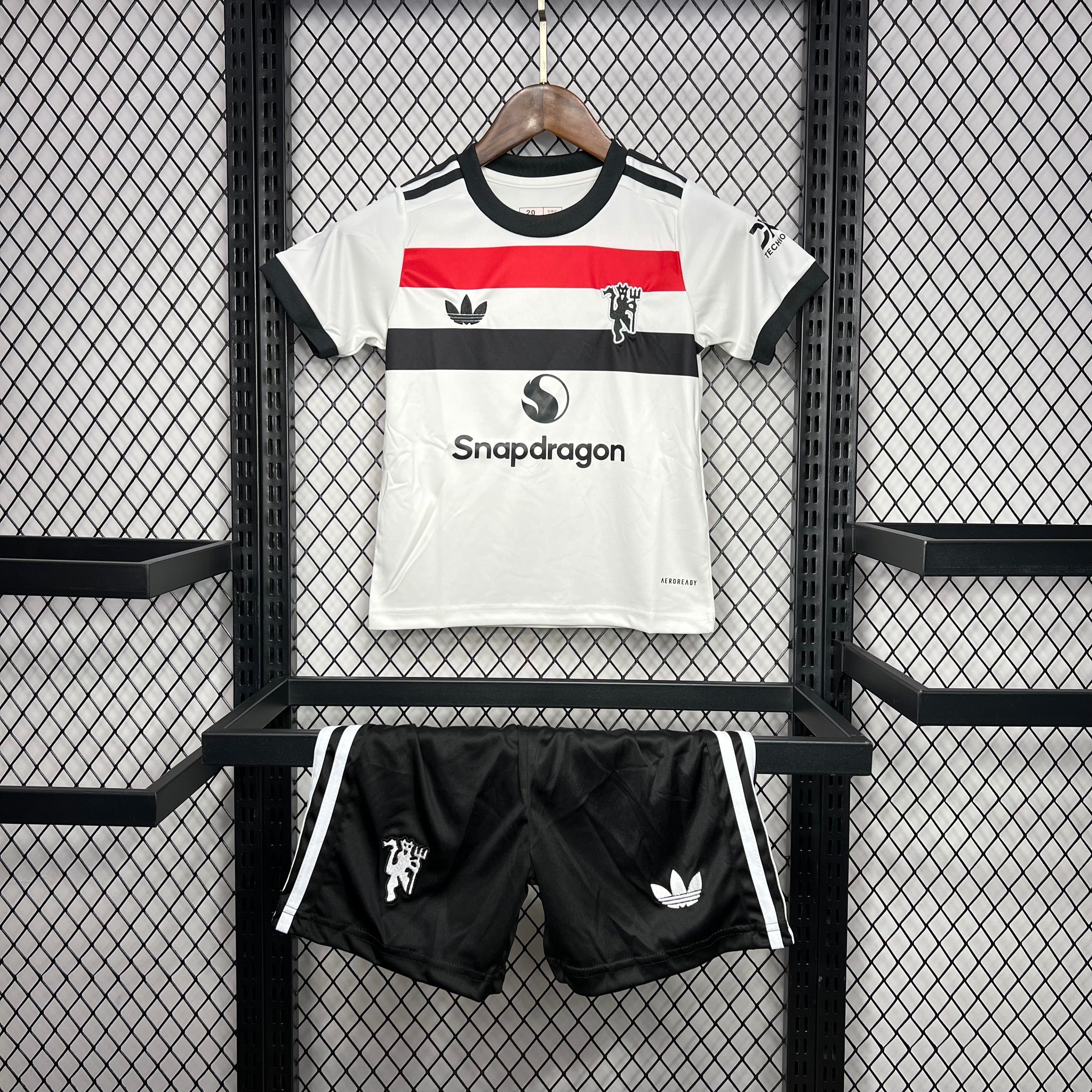 Kit infantil Manchester United III 24/25 - Branco