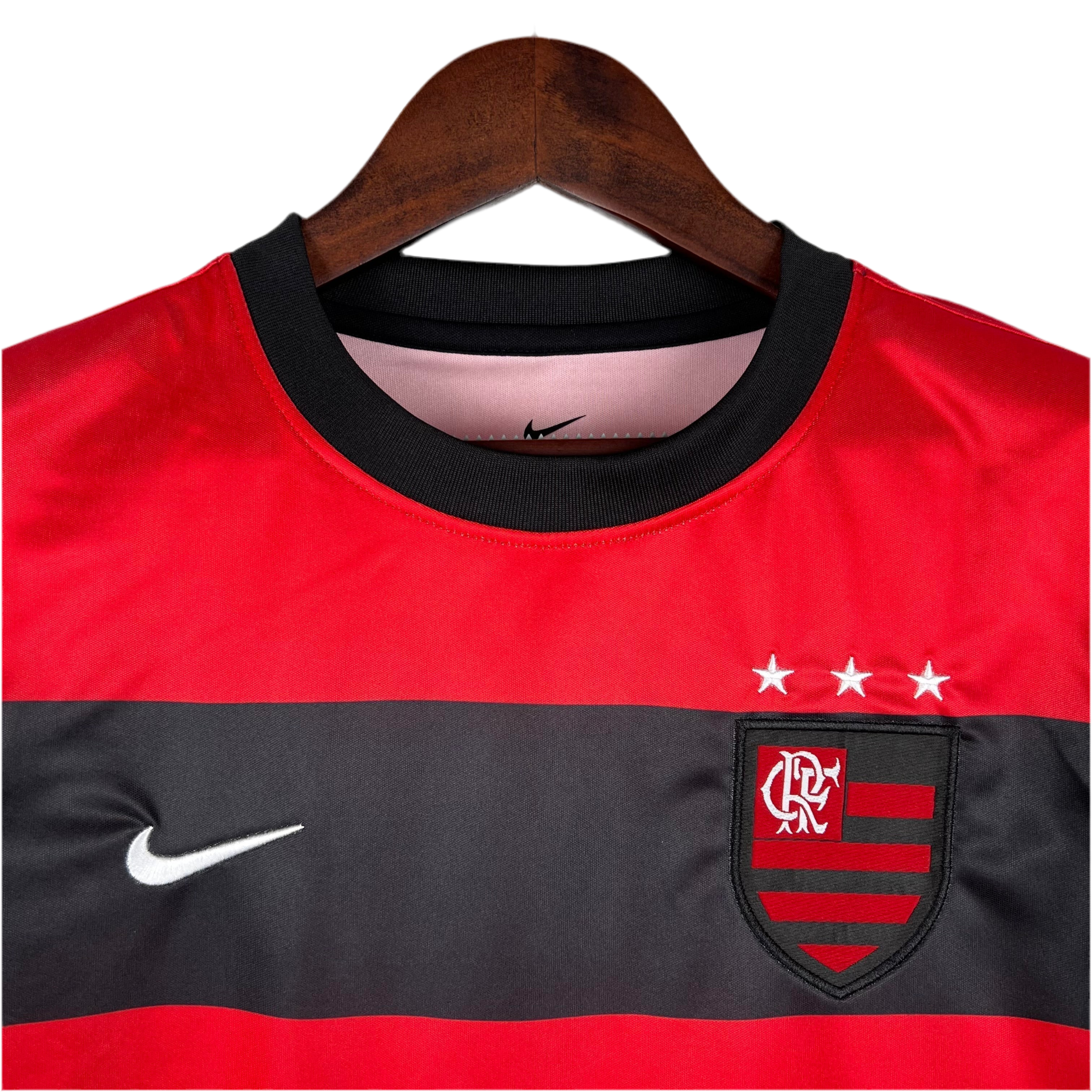 Camisa Flamengo Retrô 2000/2001 - Vermelha e Preta