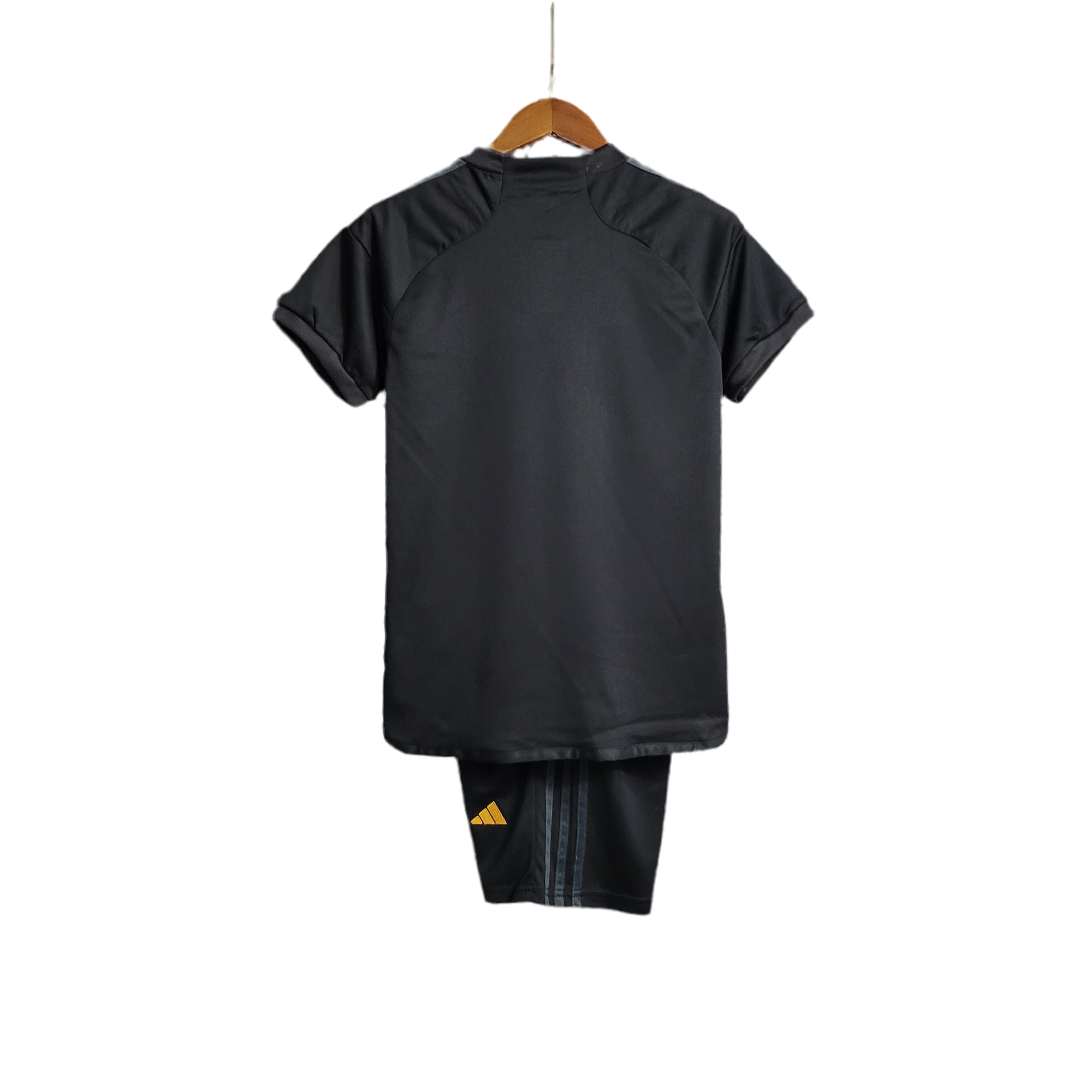 Kit infantil Real Madrid III 23/24 Preto