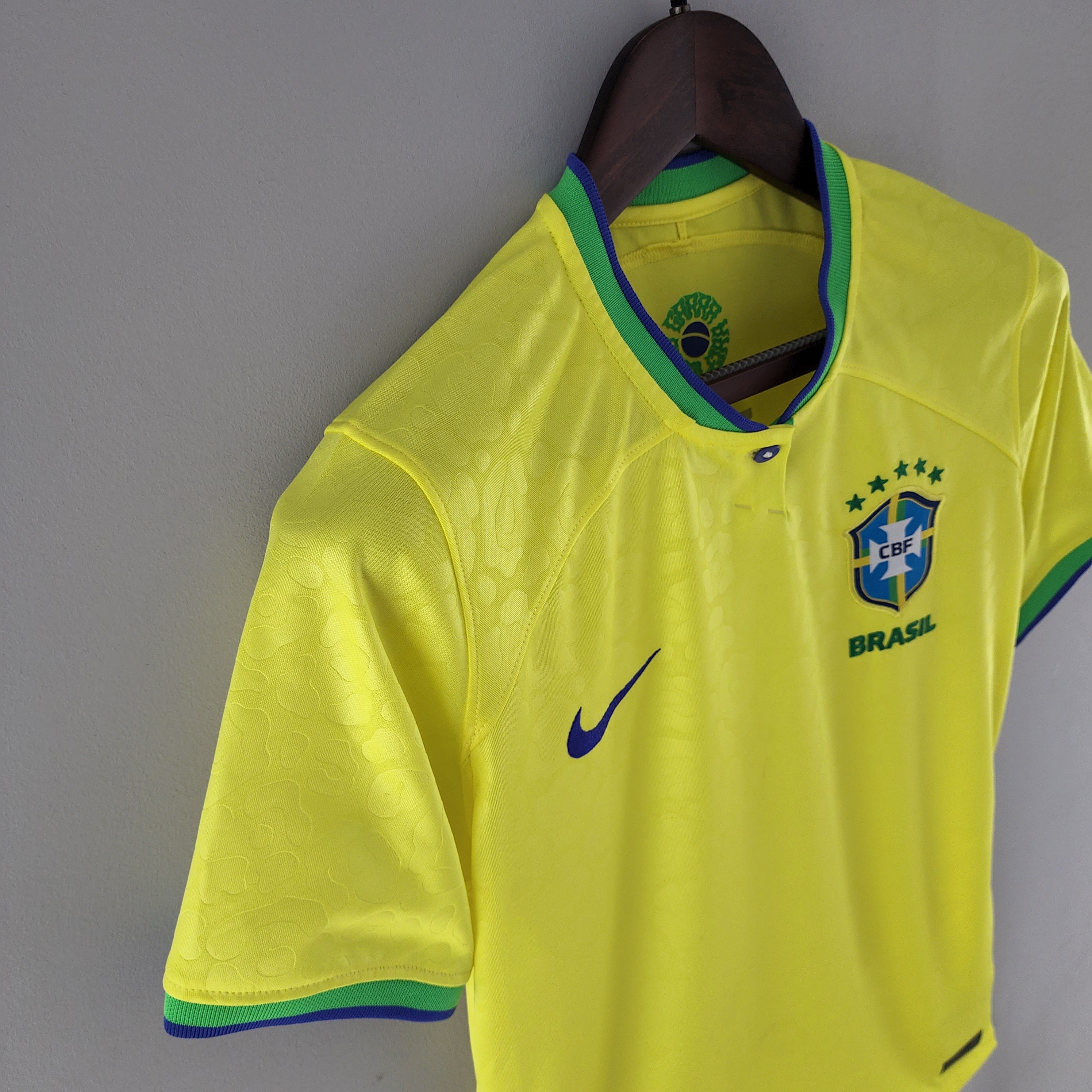 Camisa Feminina Seleção Brasil I 22/23 Amarelo