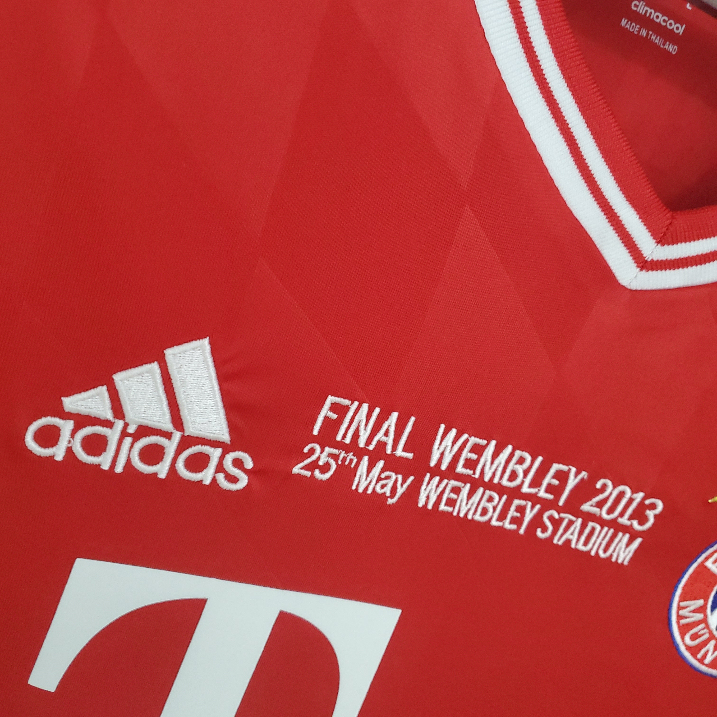 Camisa Manga Longa Bayern de Munique Champions League 2013/14 Vermelha