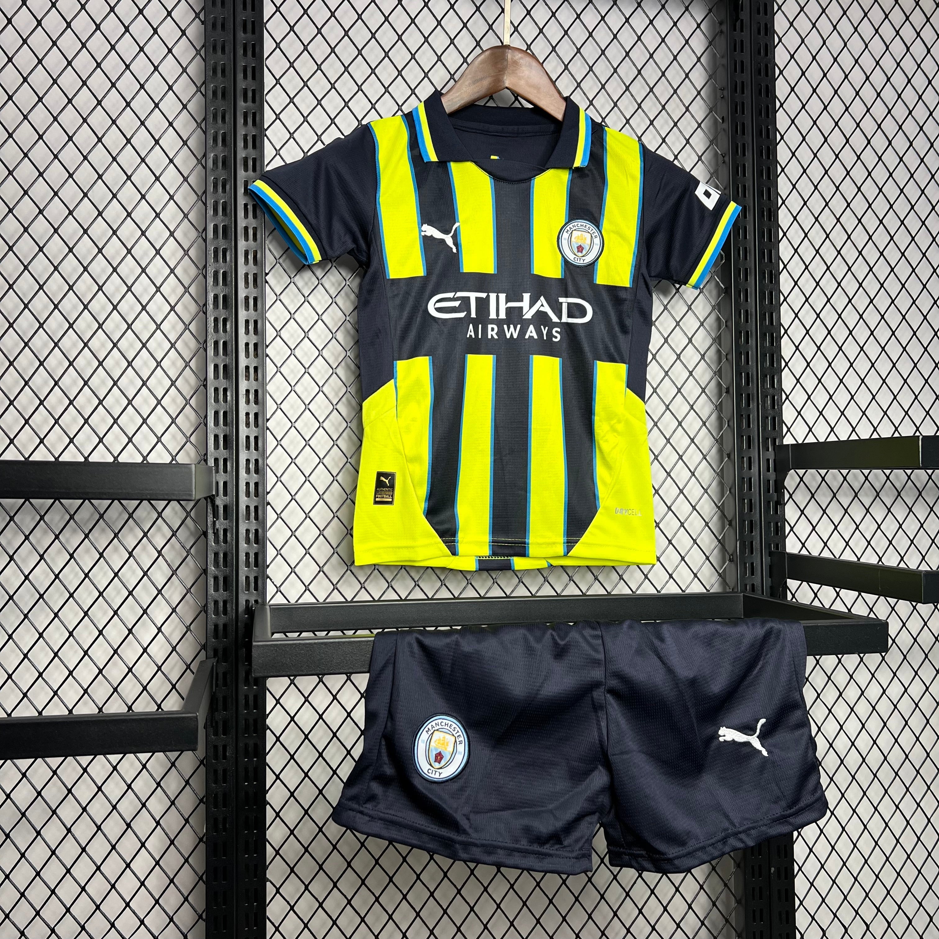 Kit infantil Manchester City II 24/25 - Verde e Preto