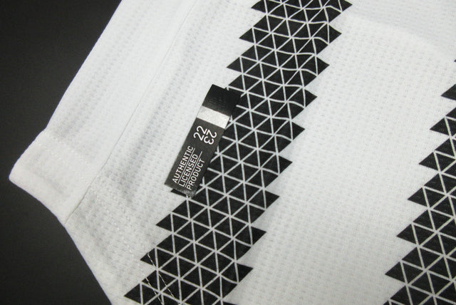 Camisa Juventus I 22/23 Preta e Branca - Jogador