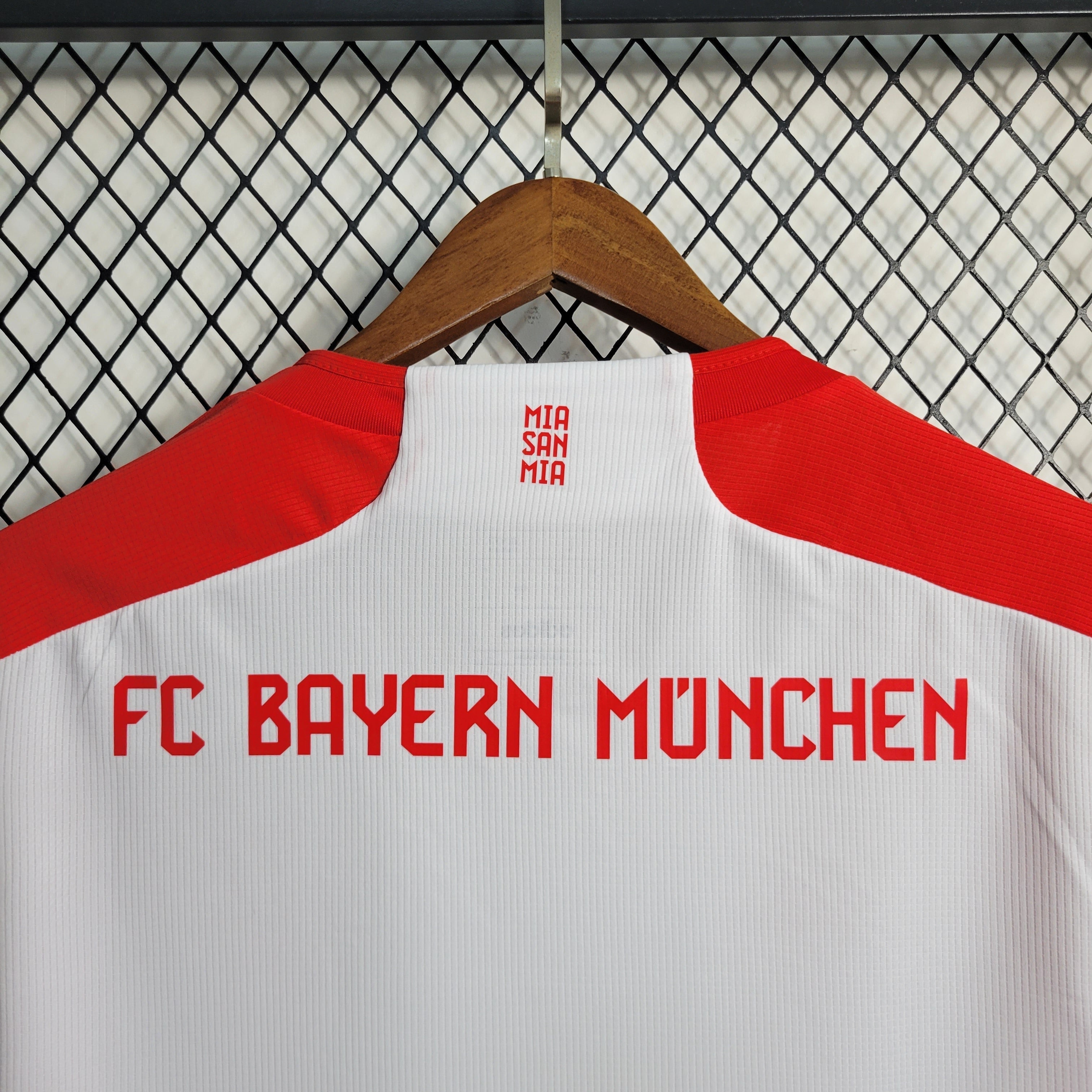 Camisa Bayern de Munique I 23/24 Vermelho com Branco
