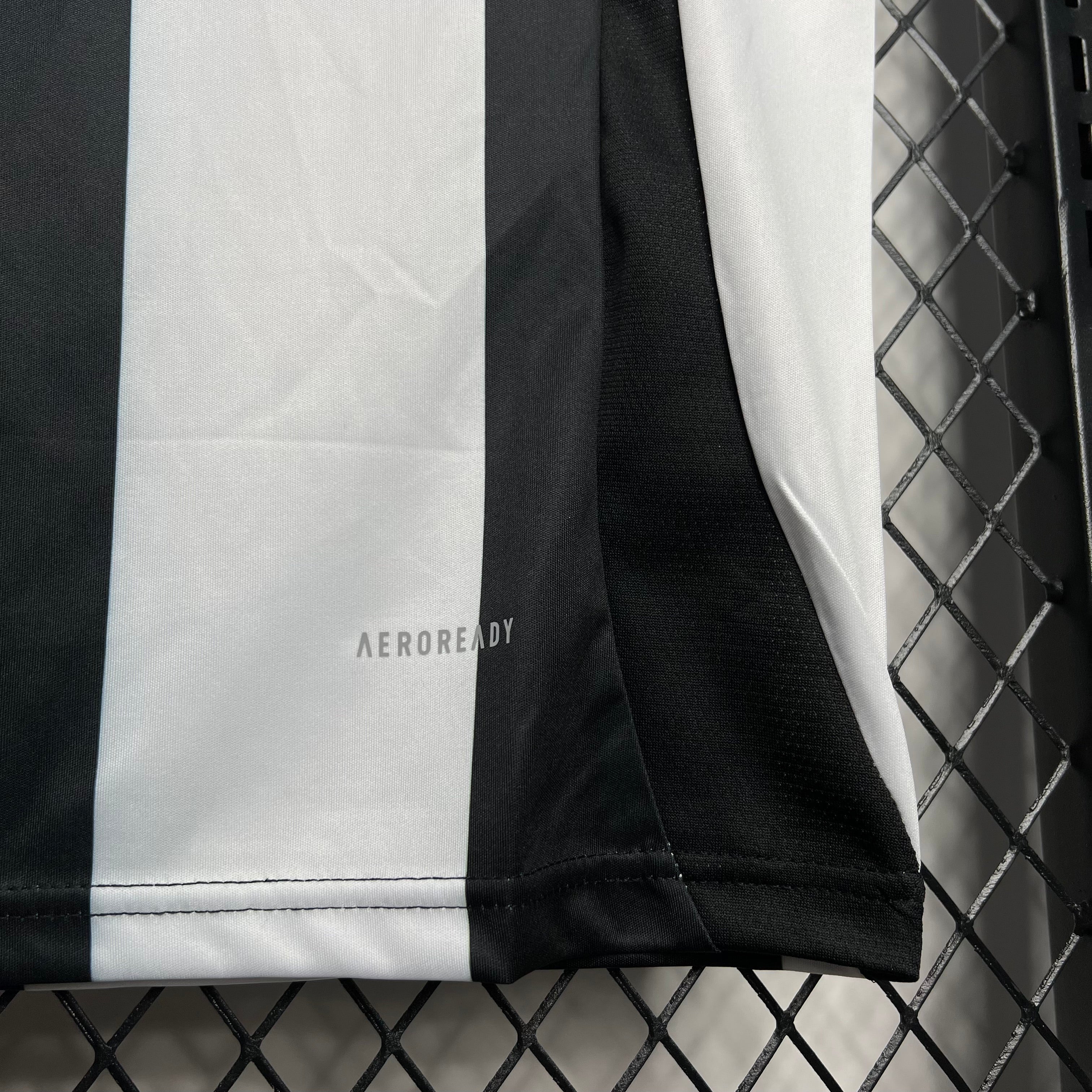 Camisa NewCastle Home 24/25